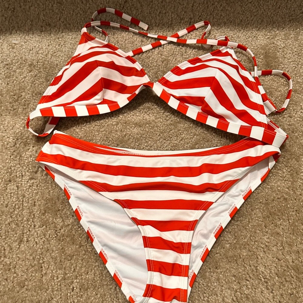 CUPSHE Red and White Striped Bikini